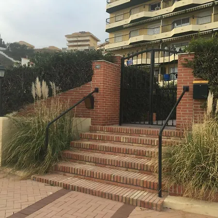 Apartamento Frente Al Mar Primera Linea De Playa Apartment With 2 Bedrooms Beachfront Apartament Fuengirola